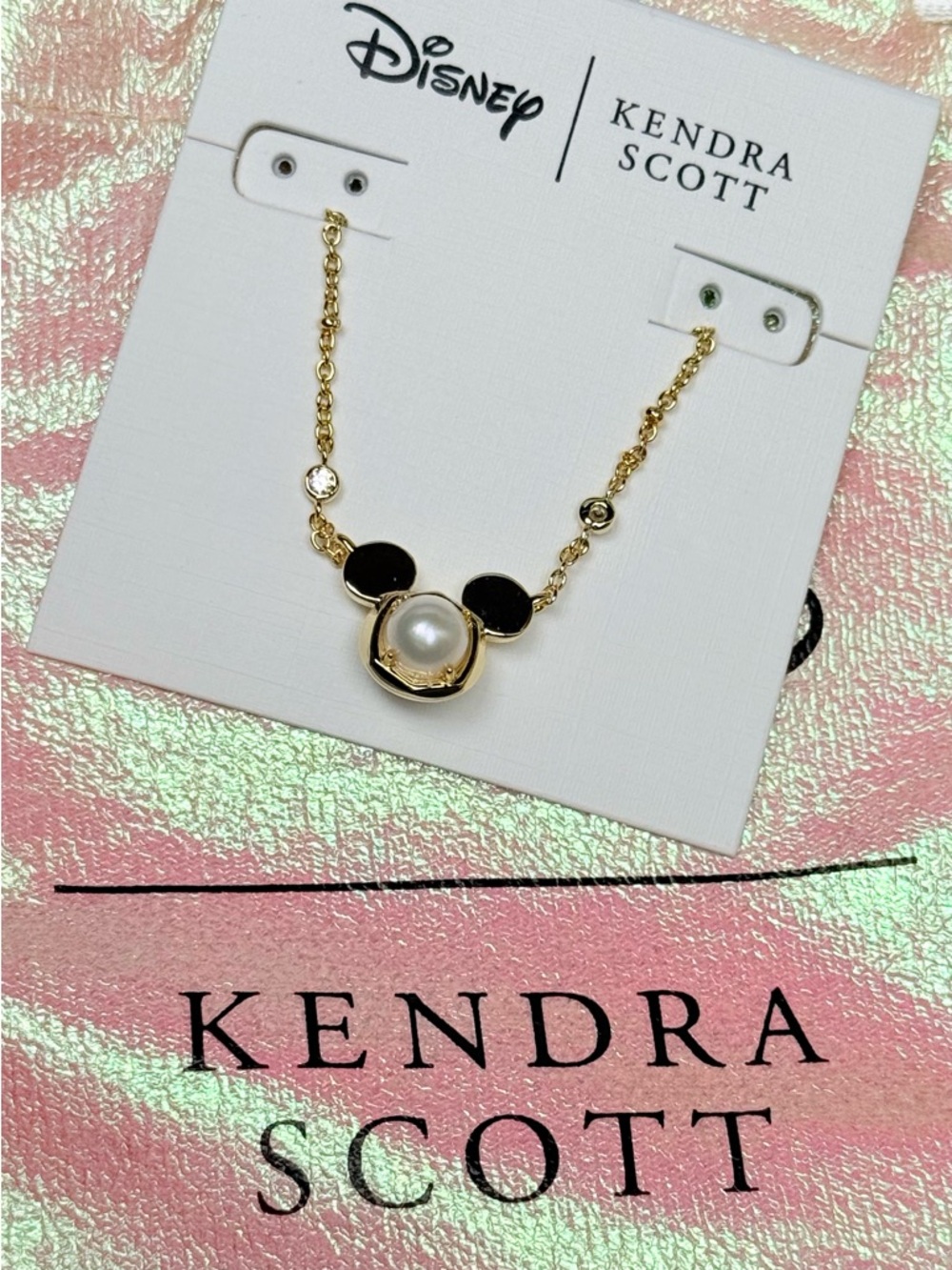 Kendra Scott Mickey Mouse Gold Pendant Necklace in Ivory MOP - Picture 3 of 4